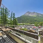 Family & Friends In Saas Fee